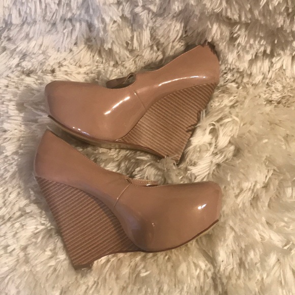 Shoedazzle wedges - Picture 5 of 7